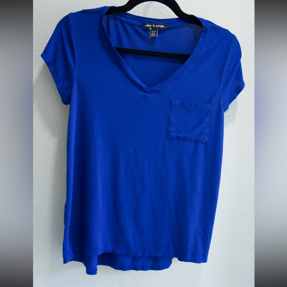 Cable & Gauge Blue V-Neck Women's Top